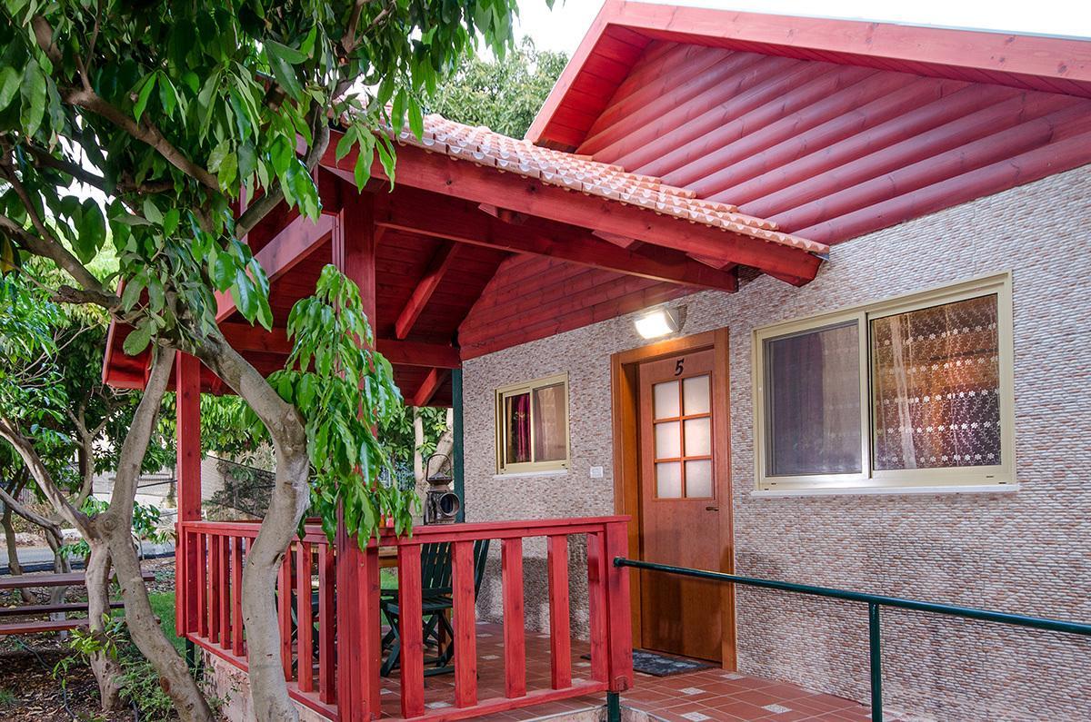 The Wooden Rose Cabins Bezet Exterior foto